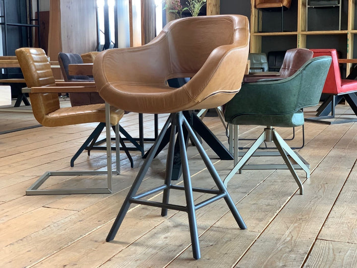 Barhocker Echtleder drehbar, moderner Tresenstuhl mit gepolsterter Sitzschale und stabilem Metallgestell, hochwertiges Design für Küche, Bar und Essbereich.