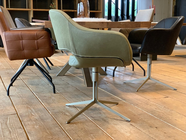 Seitenansicht Schalenstuhl Designer Esszimmerstuhl drehbar Leder