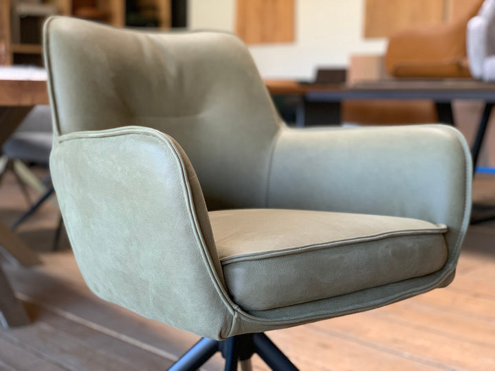 Ansicht Sitzschale mit Sitzkissen Drehbarer Lederstuhl 