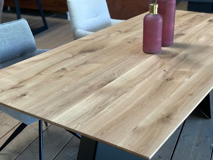 Detailansicht Tischplatte Eiche Echtholztisch Eiche Aron