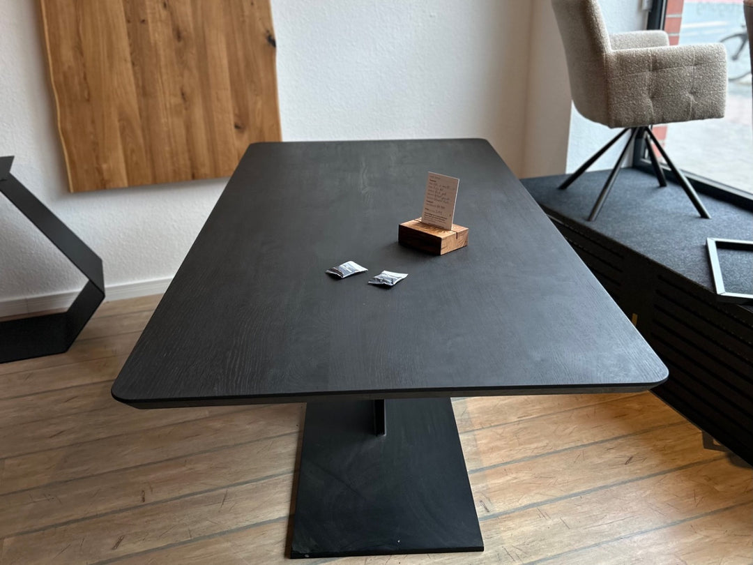 Massivholz Esszimmertisch Eiche Lova schwarz geölt