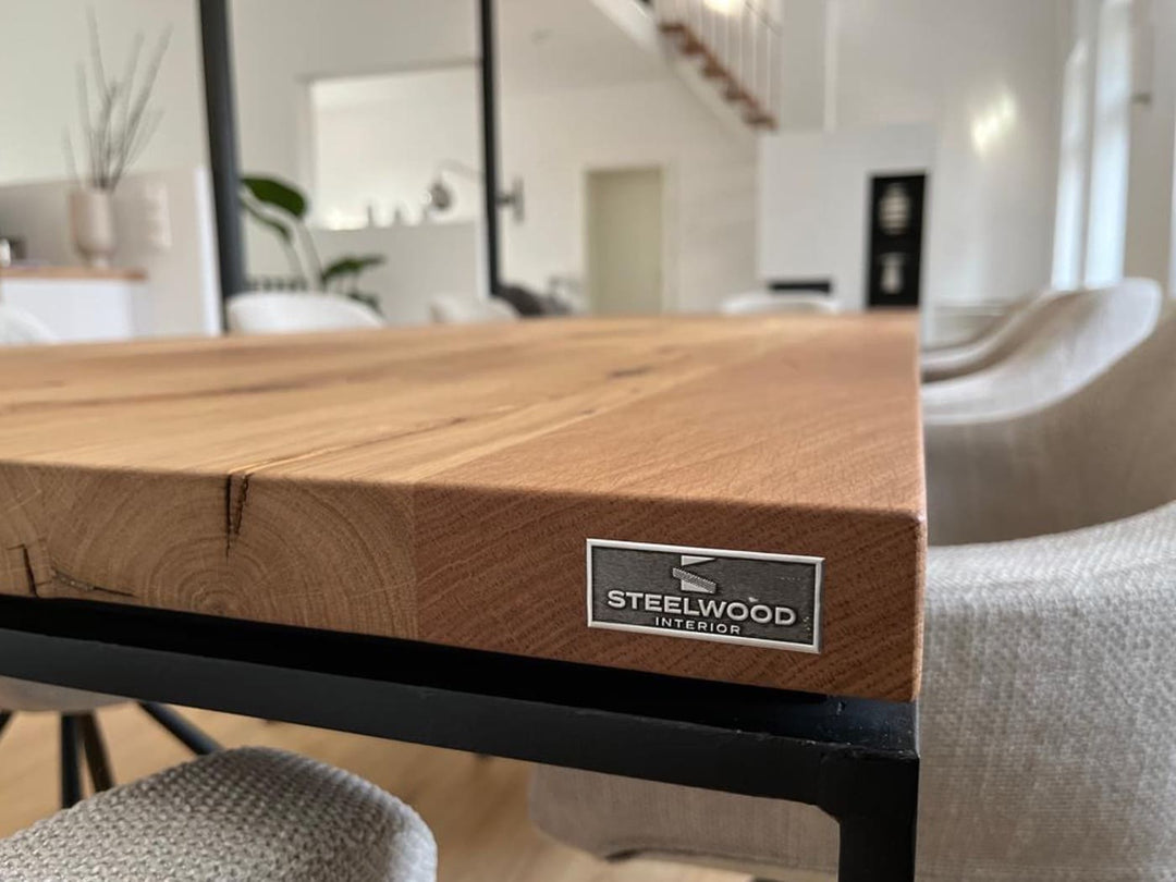 Detail Schattenfuge. Tischgestell Reno Steelwood Interior 