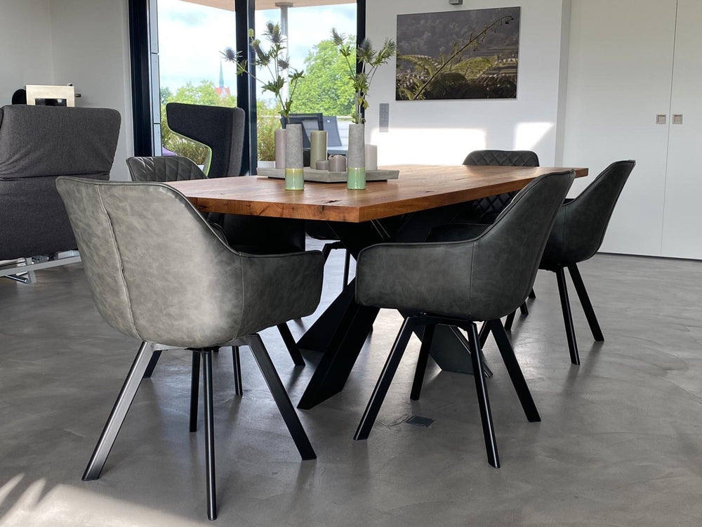 Esstisch aus Altholz mit Tischgestell Trento