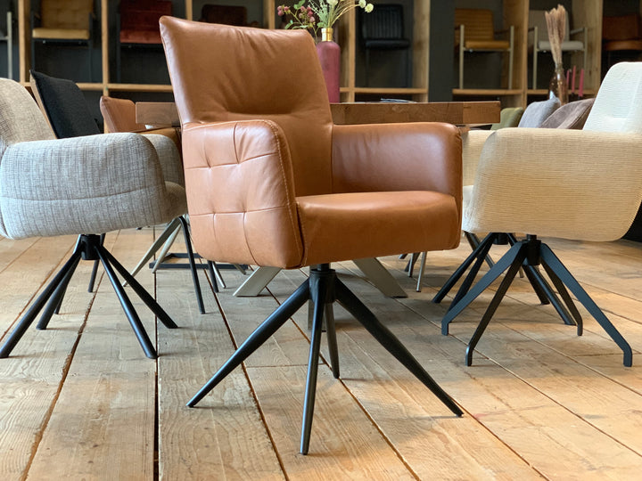 Esszimmerstuhl hohe Lehne Leder drehbar in der Lederfarbe Cognac 