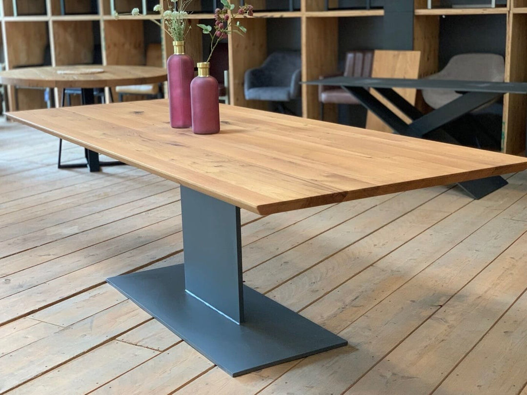 Hochwertiger Eichentisch – Modern & handgefertigt nach Maß – Steelwood Interior