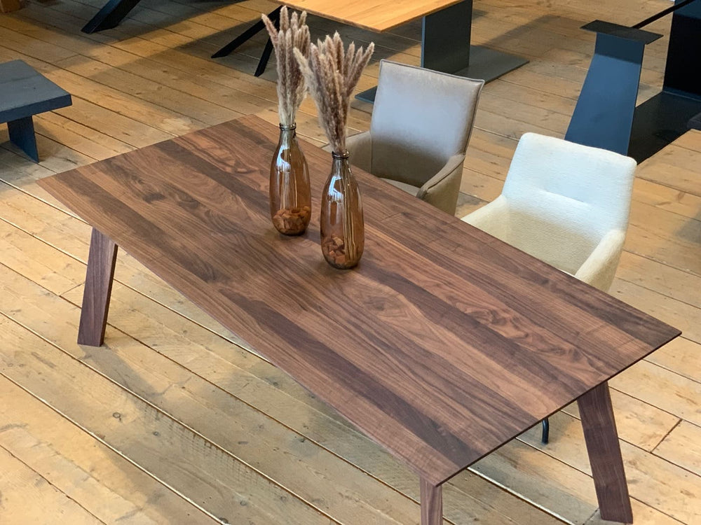 Draufsicht Tischplatte Nussbaum Holztisch Nussbaum Stina