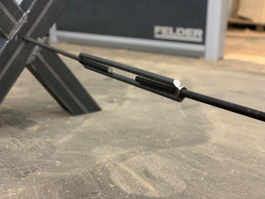 Kreuz Tischgestell Metall Carlo Detail