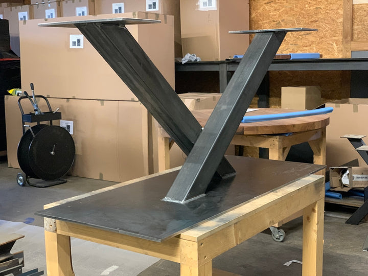 Kreuz Tischgestell Mittelfuss Metall Toro in Rohstahl 