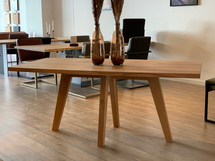 Massivholztisch Mikan Holzbeine Eiche 190 x 90 cm