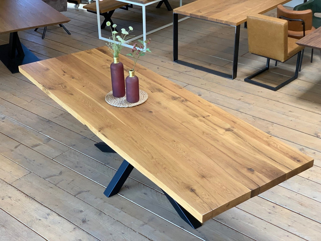 Massivholztisch aus Altholz Lenox Ausstellungsstück 280×100 cm