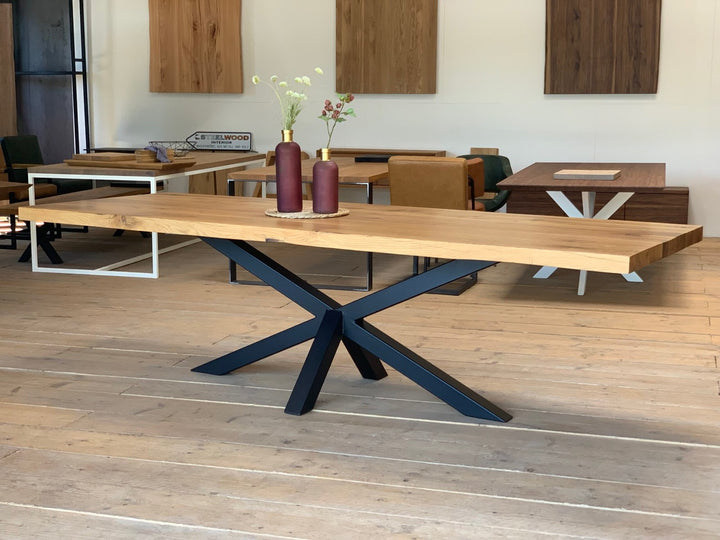 Massivholztisch aus Altholz Lenox Ausstellungsstück 280×100 cm