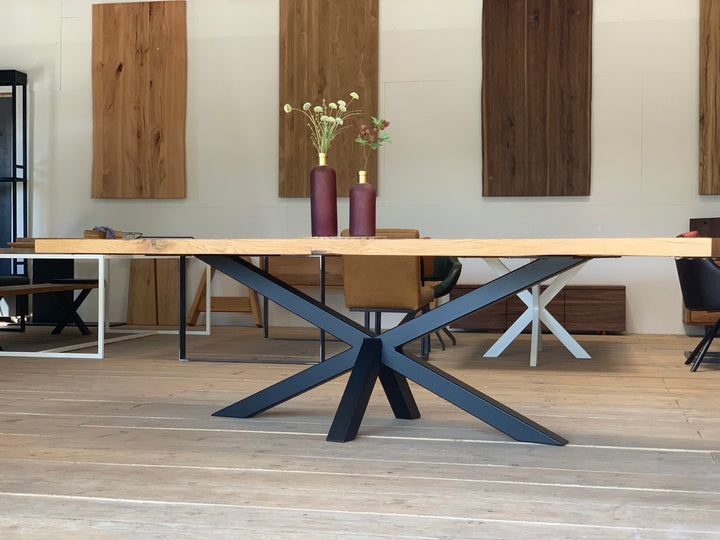 Massivholztisch aus Altholz Lenox Ausstellungsstück 280×100 cm