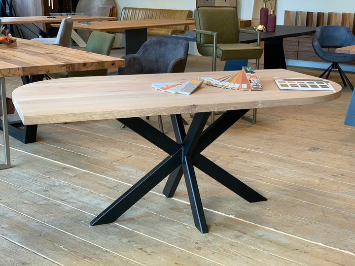 Moderner Eichentisch Trento Studioform 185×95 cm Ausstellungsstück
