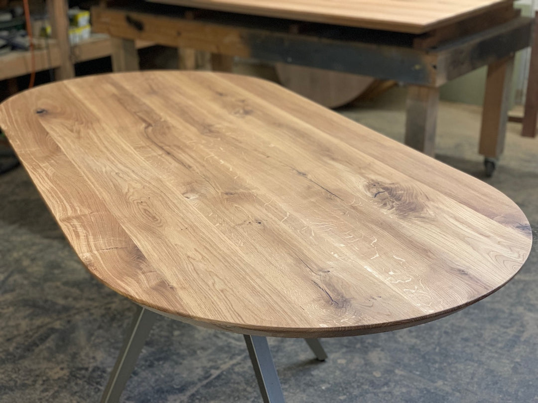 Moderner Esstisch 200 cm x 90 cm - Neu und sofort verfügbar!