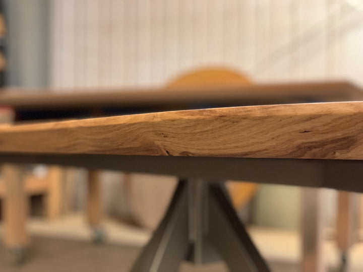 Moderner Esstisch 200 cm x 90 cm - Neu und sofort verfügbar!