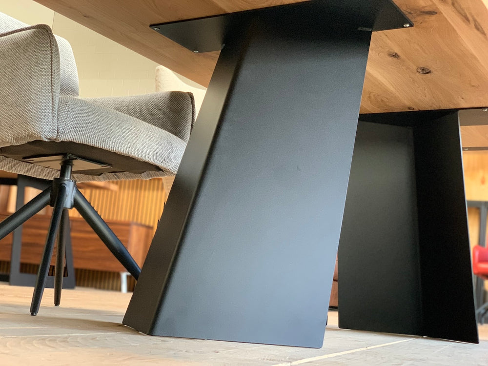 Steelwood Esstisch Aron Detail Tischwangen