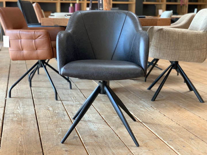Vorderansicht Stuhl Esszimmer Leder drehbar 