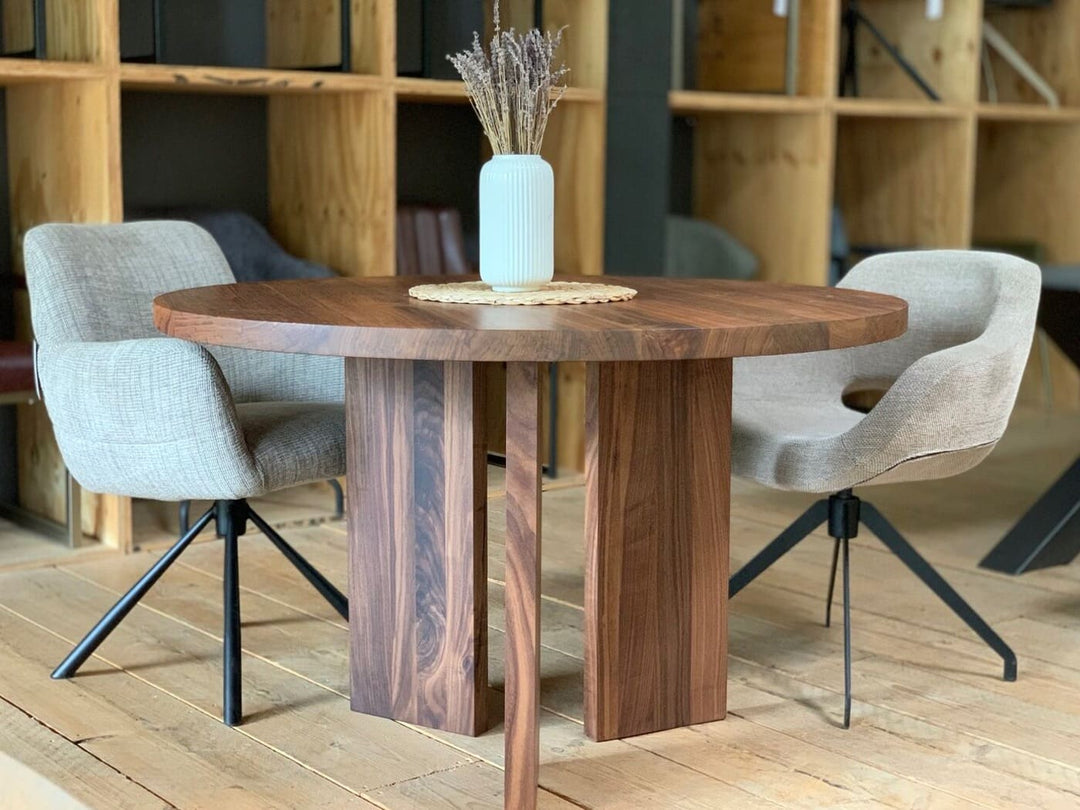 Tischgestell Holz Runder Tisch Sona montiert an runder massivholz Tischplatte