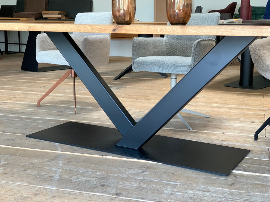Tischgestell Mittelfuß in V Form aus Stahl Metall schwarz 