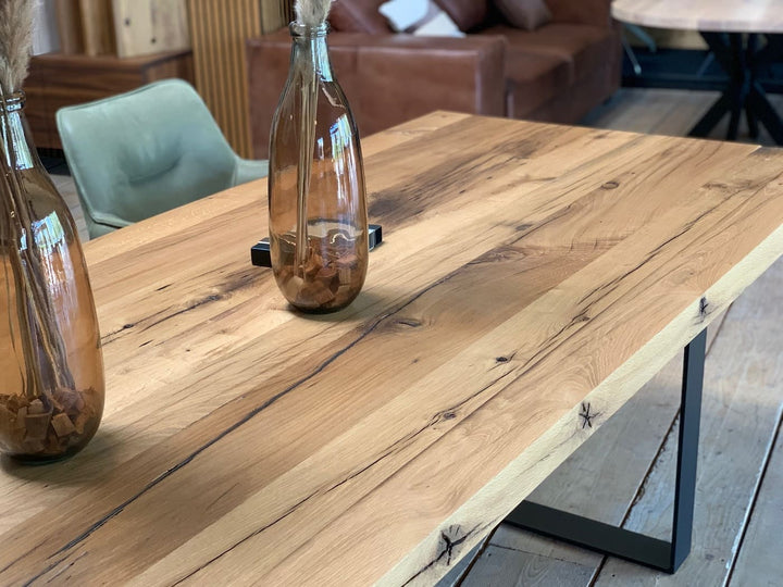 Detailaufnahme Tischplatte Altholz Eiche 